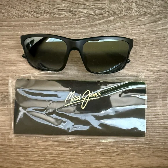 Maui Jim Men’s Sunglasses - Picture 13 of 13